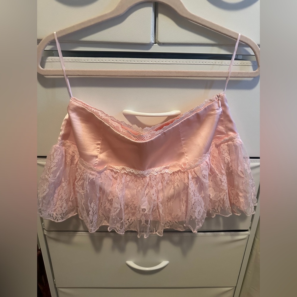 Pink lace ruffle skirt mini